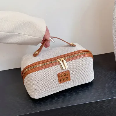 PORTABLE COSMETIC STORAGE BAG